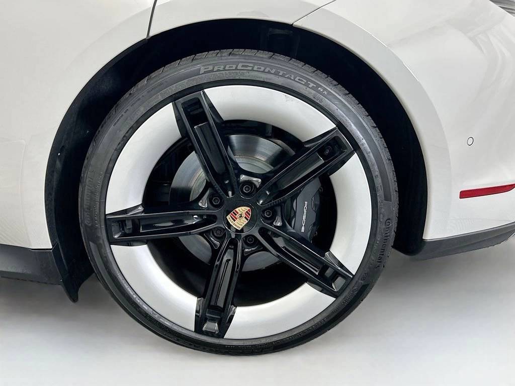 2026 Porsche Taycan 4
