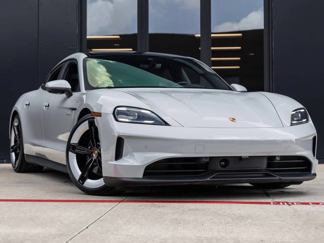2026 Porsche Taycan 4