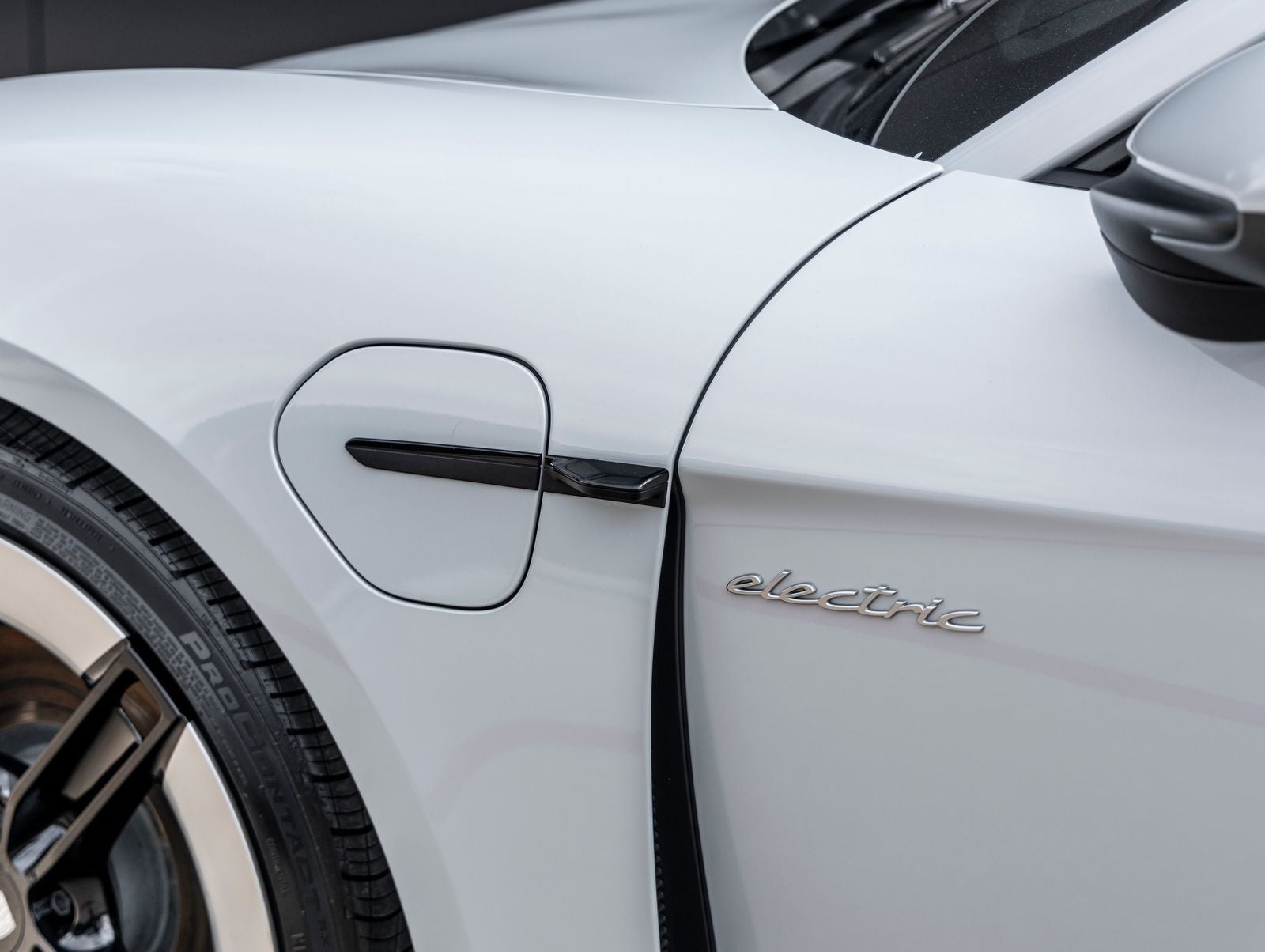 2026 Porsche Taycan 4