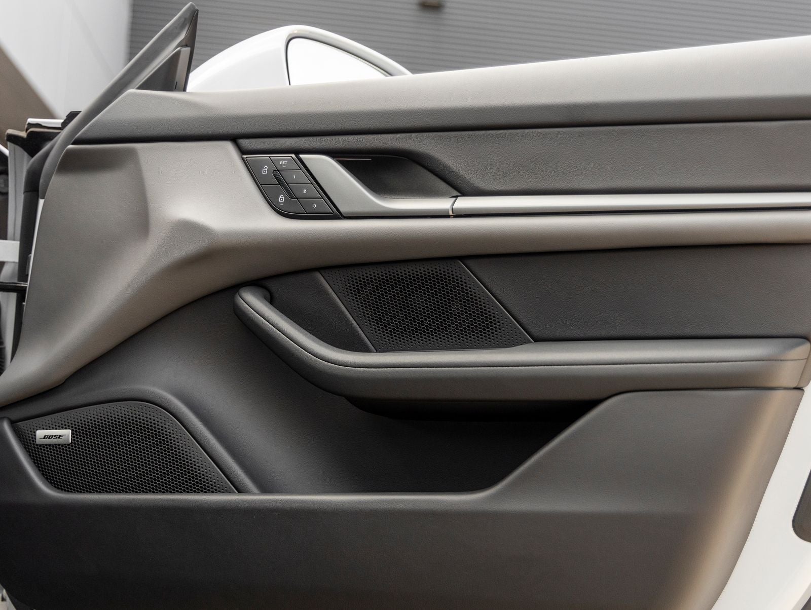 2026 Porsche Taycan 4