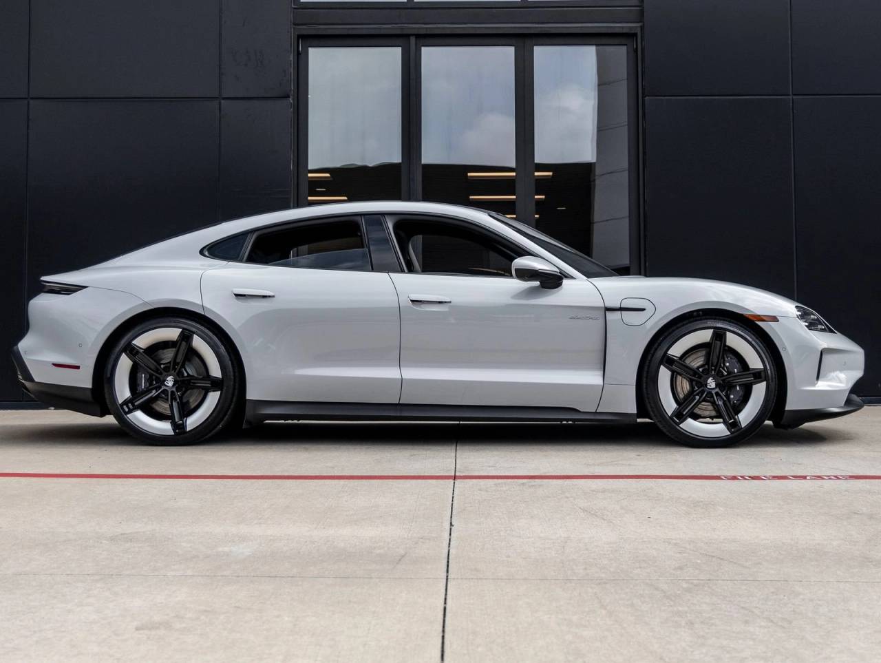 2026 Porsche Taycan 4