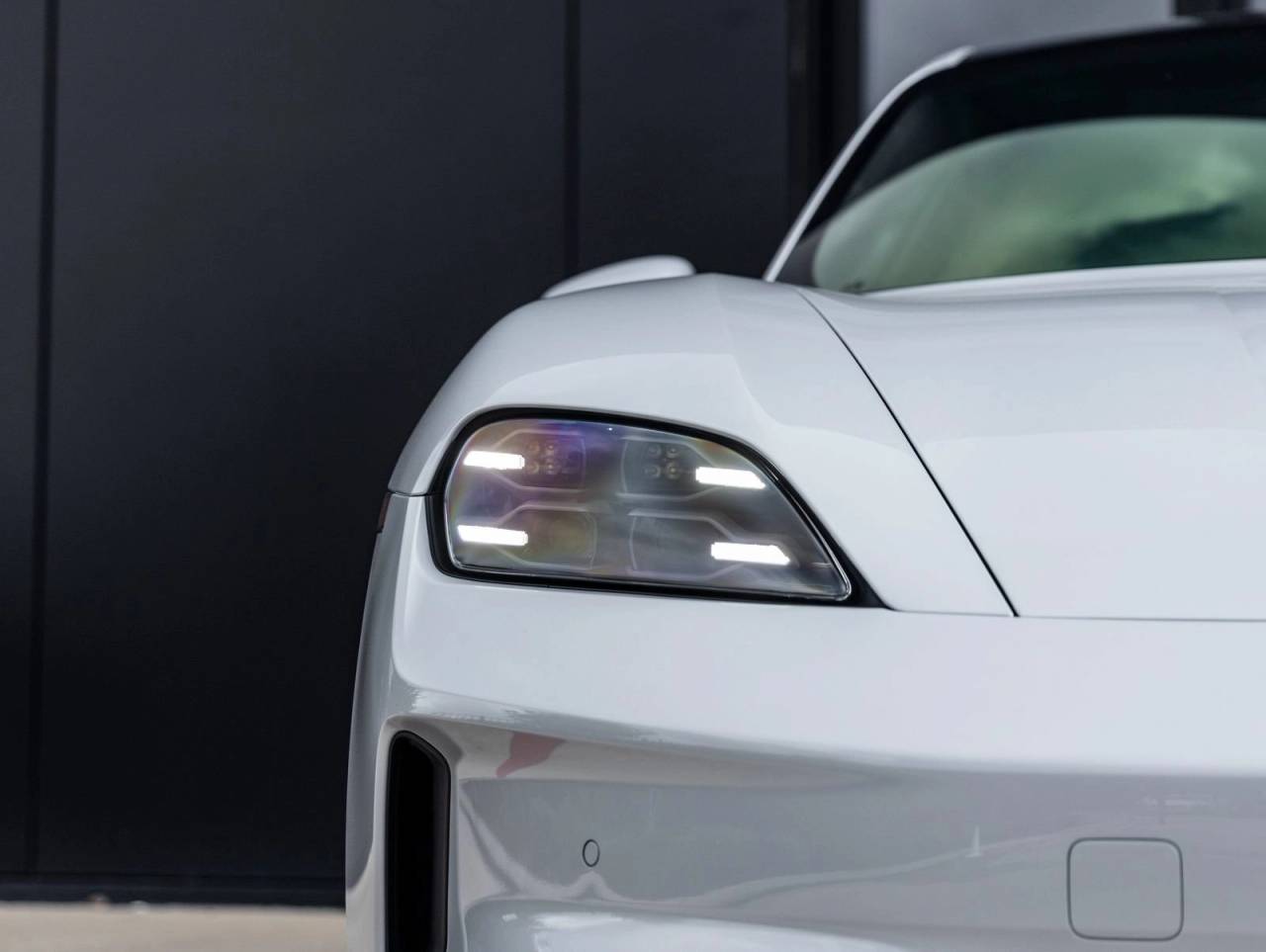 2026 Porsche Taycan 4