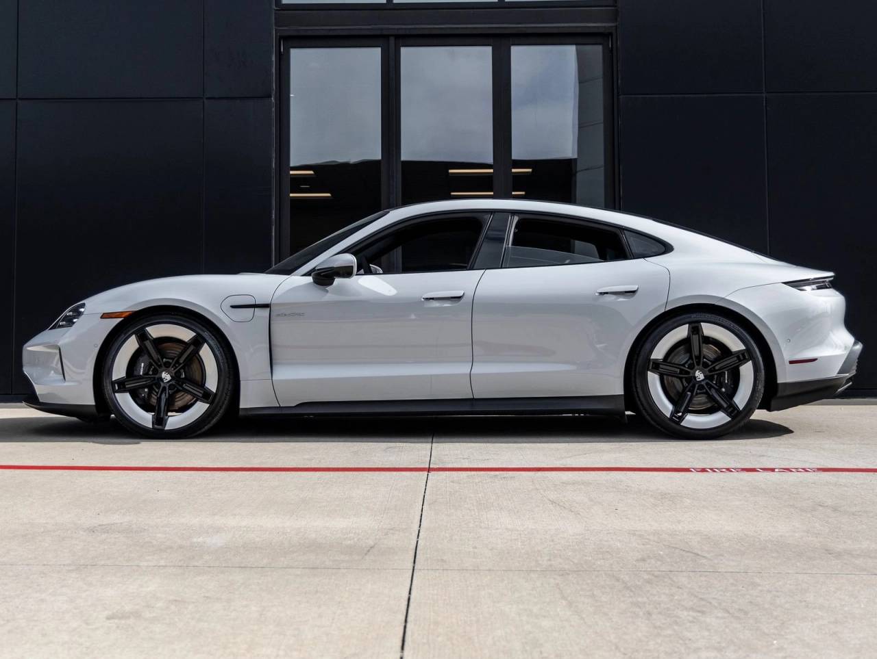 2026 Porsche Taycan 4