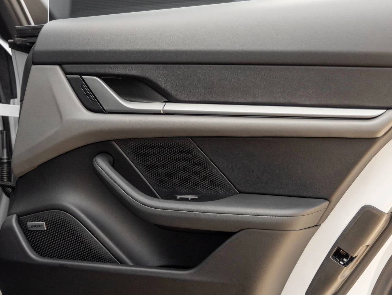 2026 Porsche Taycan 4