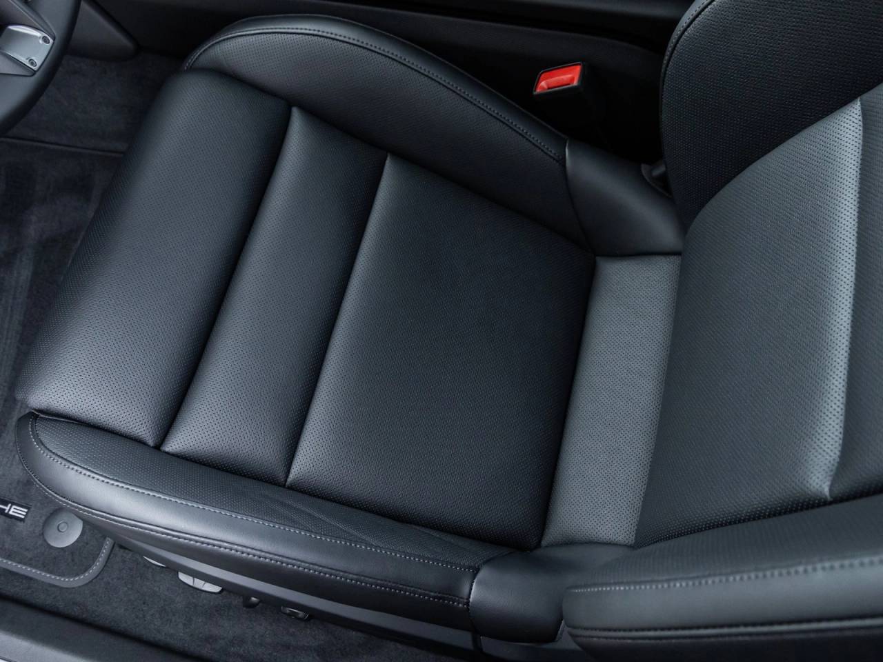 2026 Porsche Taycan 4 Taycan 4