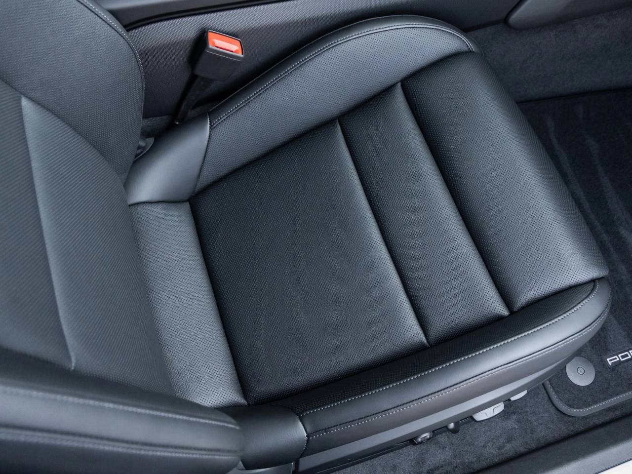 2026 Porsche Taycan 4 Taycan 4