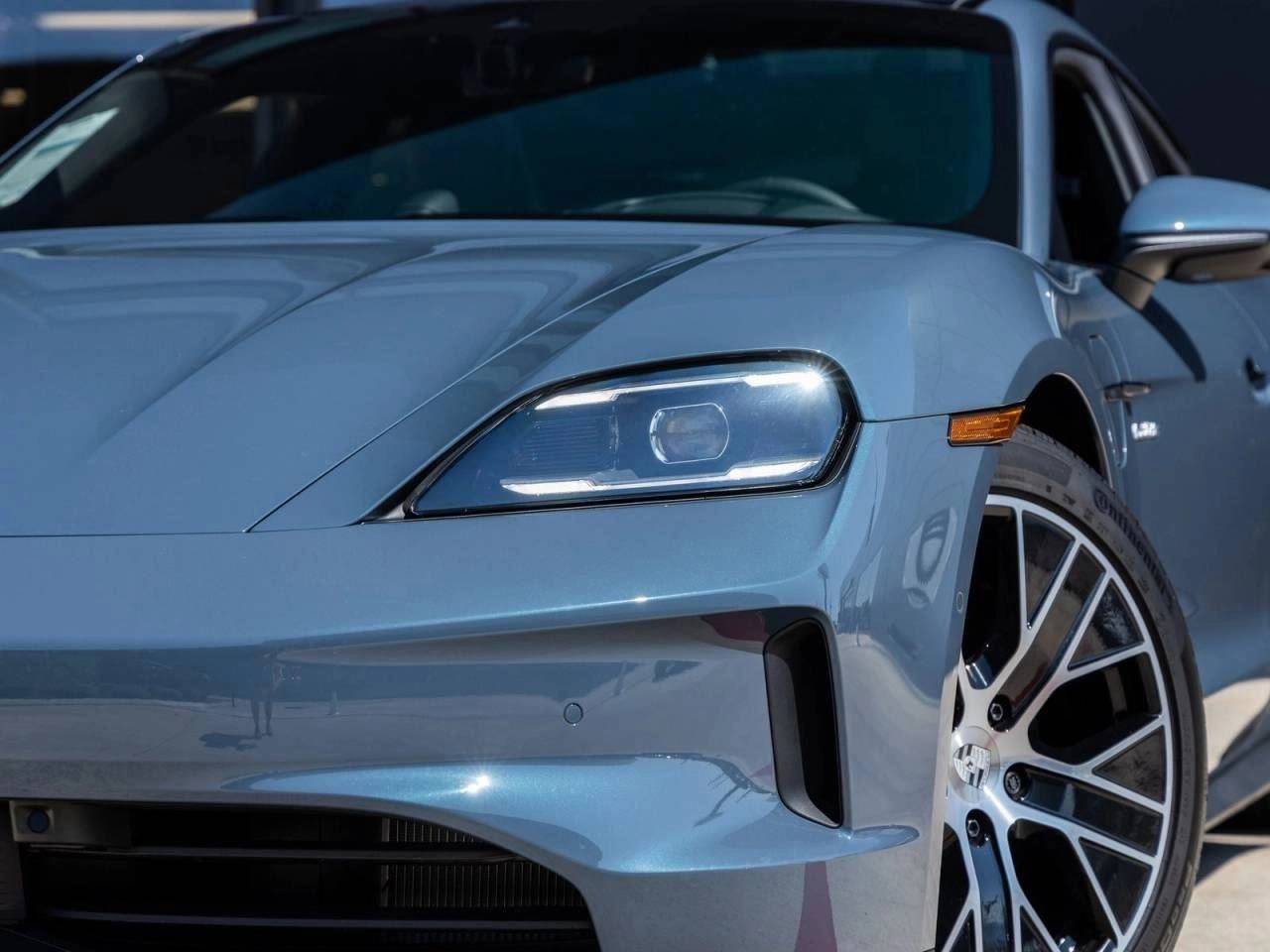 2026 Porsche Taycan 4 Taycan 4