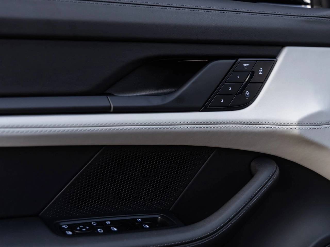 2026 Porsche Taycan Black Edition