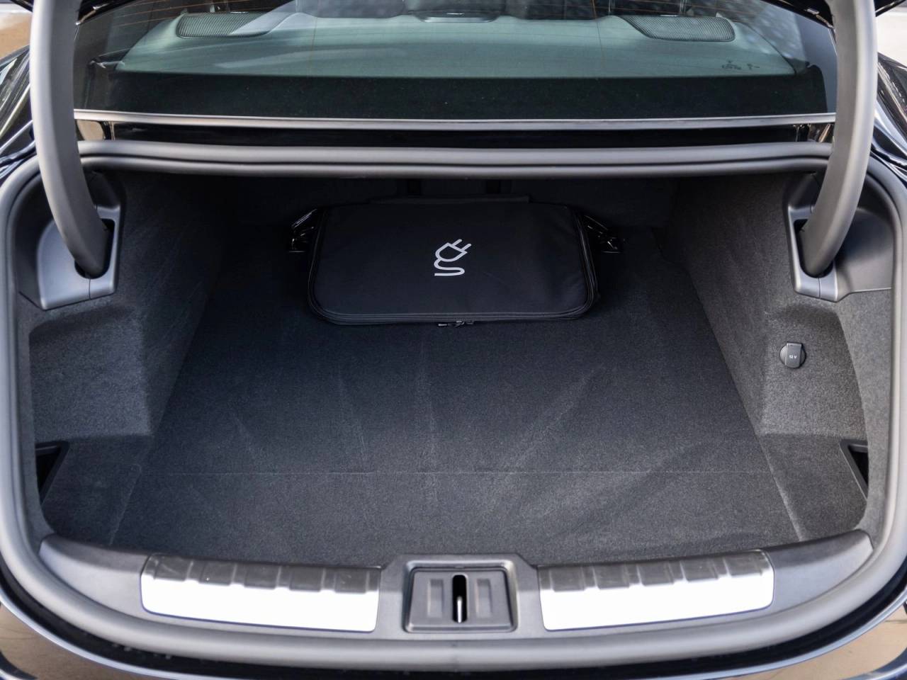 2026 Porsche Taycan Black Edition