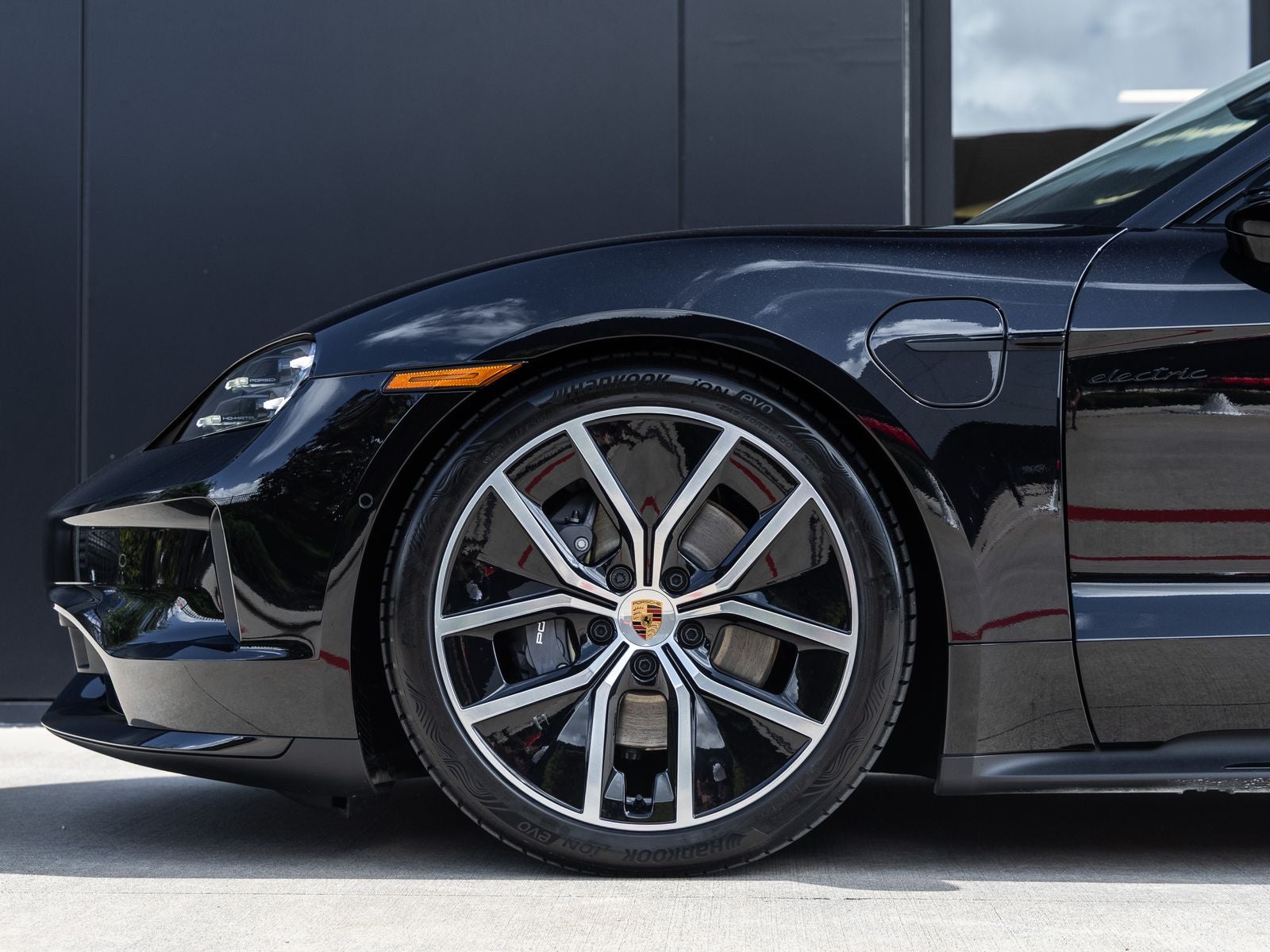 2026 Porsche Taycan Black Edition