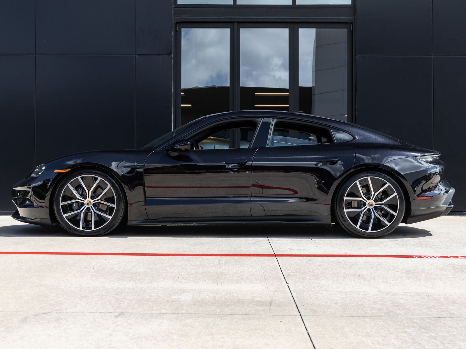 2026 Porsche Taycan Black Edition