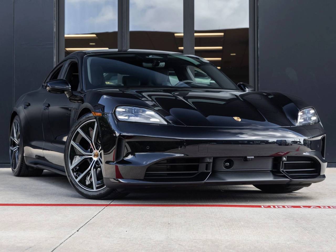 2026 Porsche Taycan Black Edition