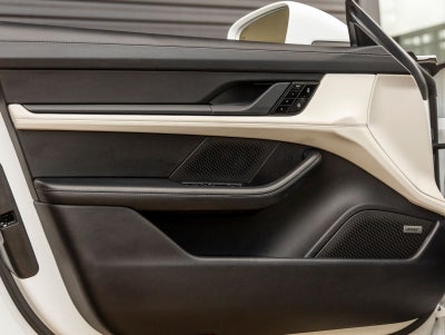 2021 Porsche Taycan Base