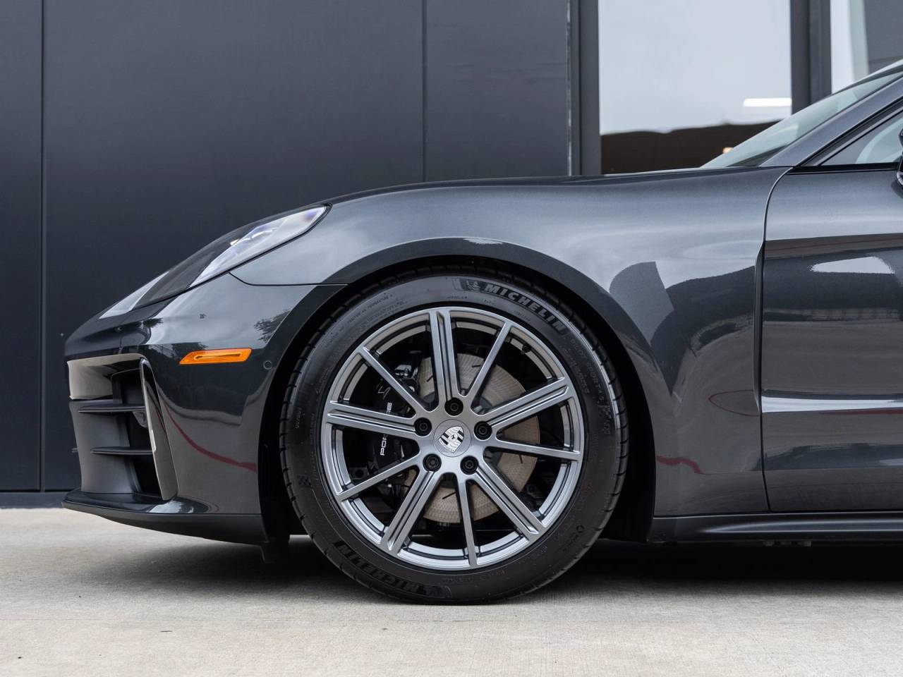 2026 Porsche Panamera 4