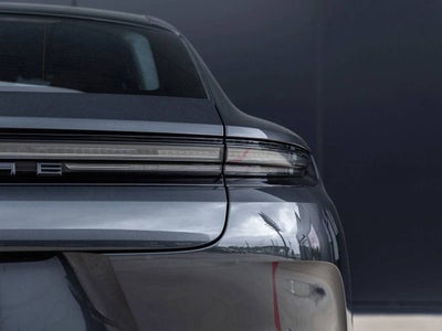 2026 Porsche Panamera 4