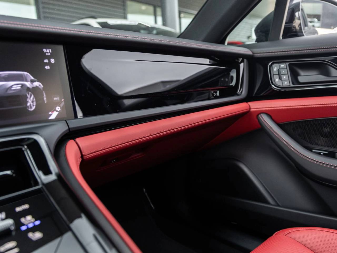 2026 Porsche Panamera 4