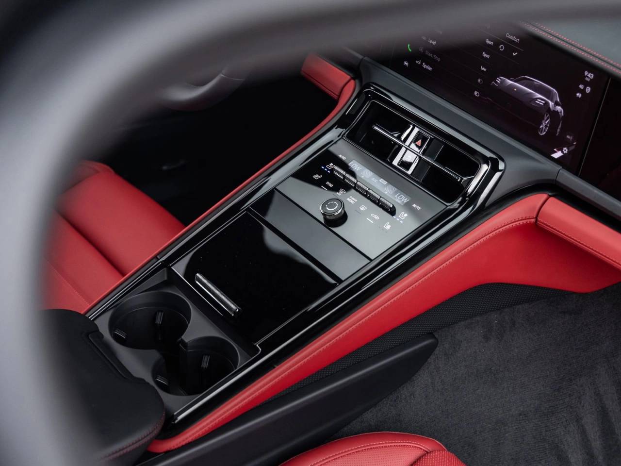 2026 Porsche Panamera 4