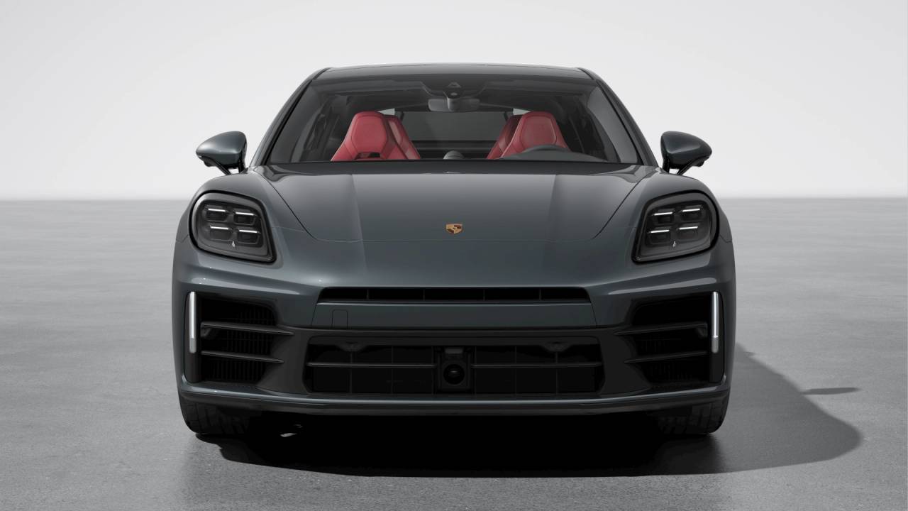 2026 Porsche Panamera 4