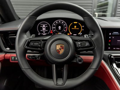 2026 Porsche Panamera RWD