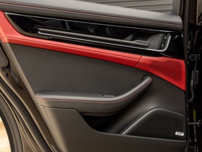 2026 Porsche Panamera RWD
