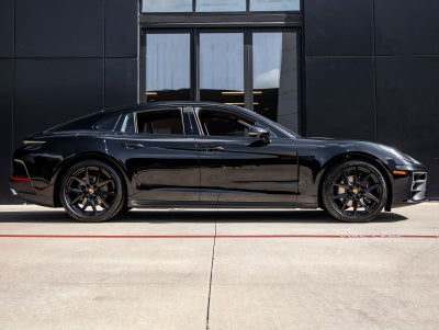 2026 Porsche Panamera Base