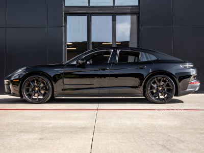 2026 Porsche Panamera Base