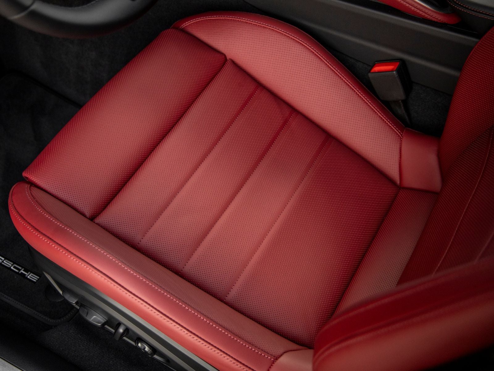 2026 Porsche Panamera Base