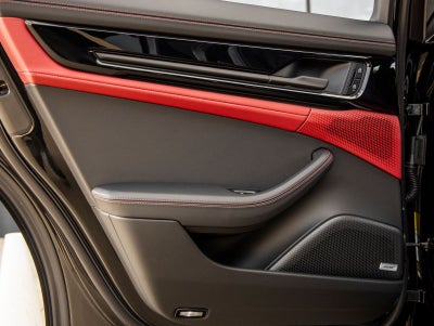 2026 Porsche Panamera Base