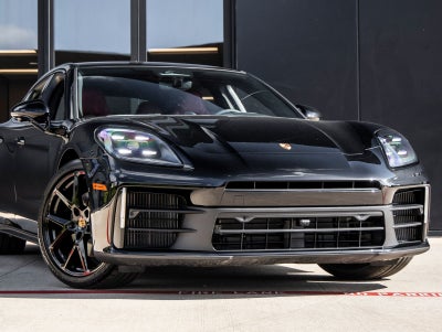 2026 Porsche Panamera Base
