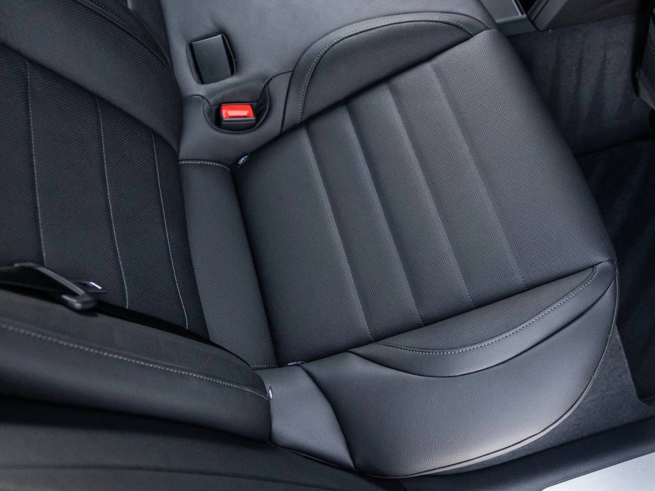 2026 Porsche Panamera Panamera 4