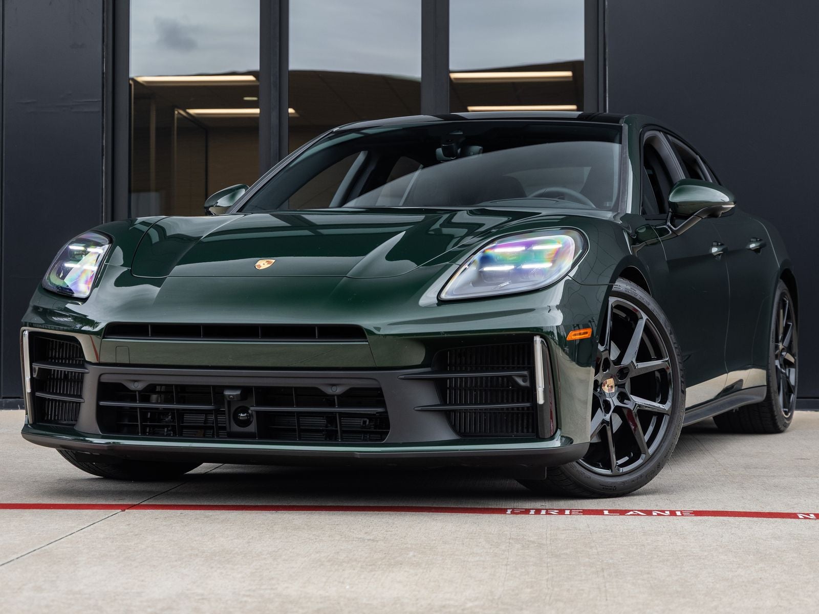2025 Porsche Panamera Base