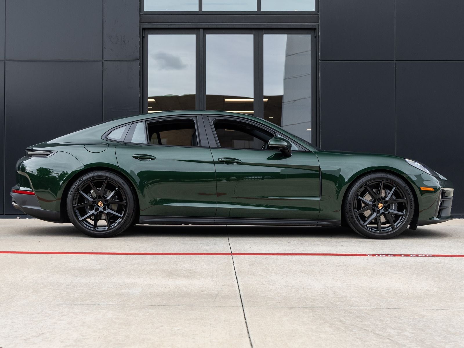 2025 Porsche Panamera Base