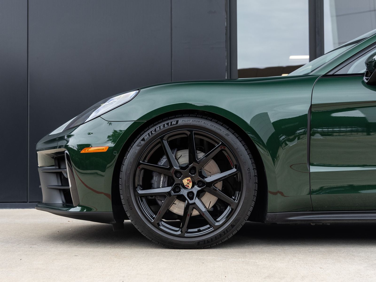 2025 Porsche Panamera Base