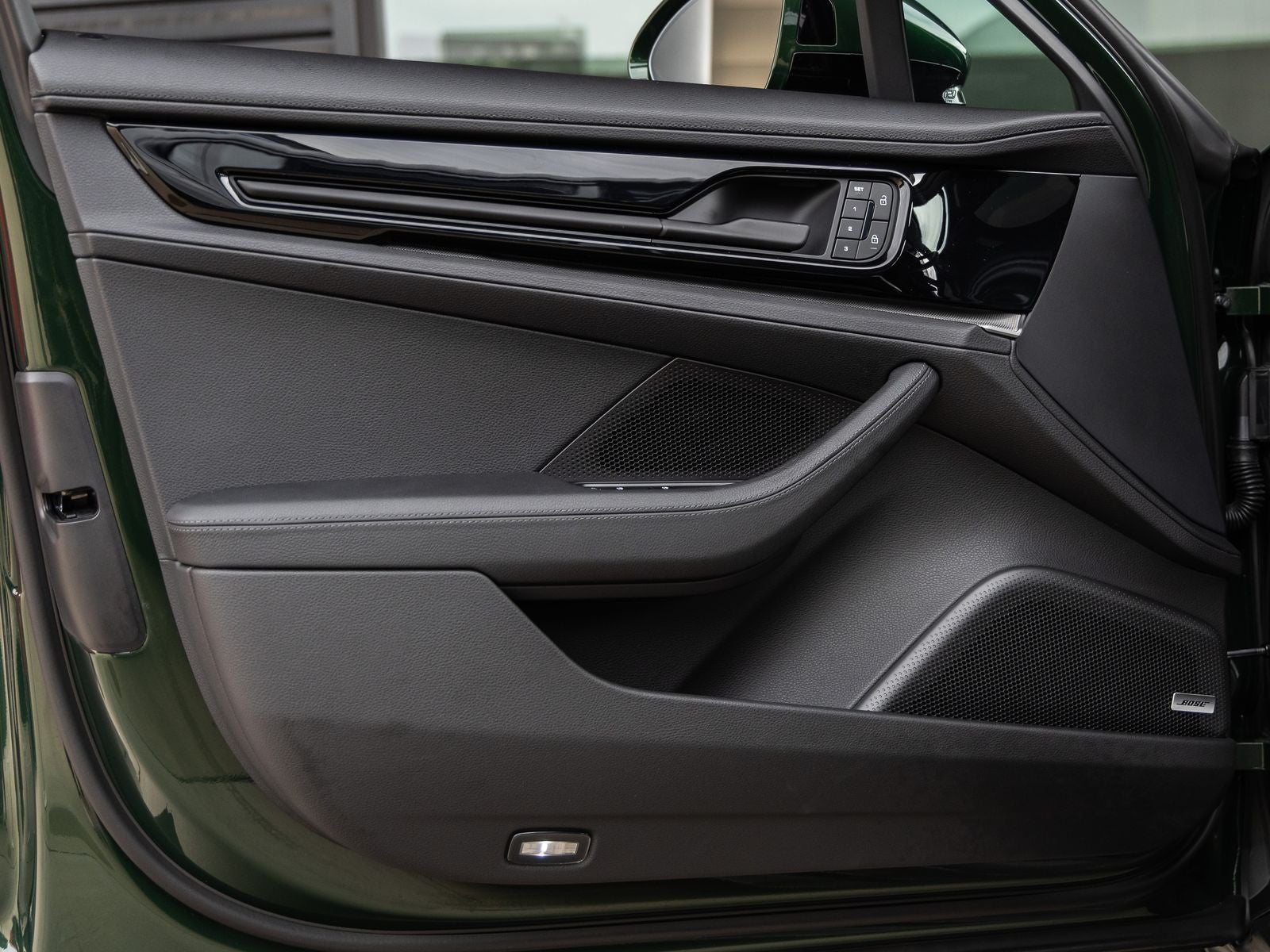 2025 Porsche Panamera Base