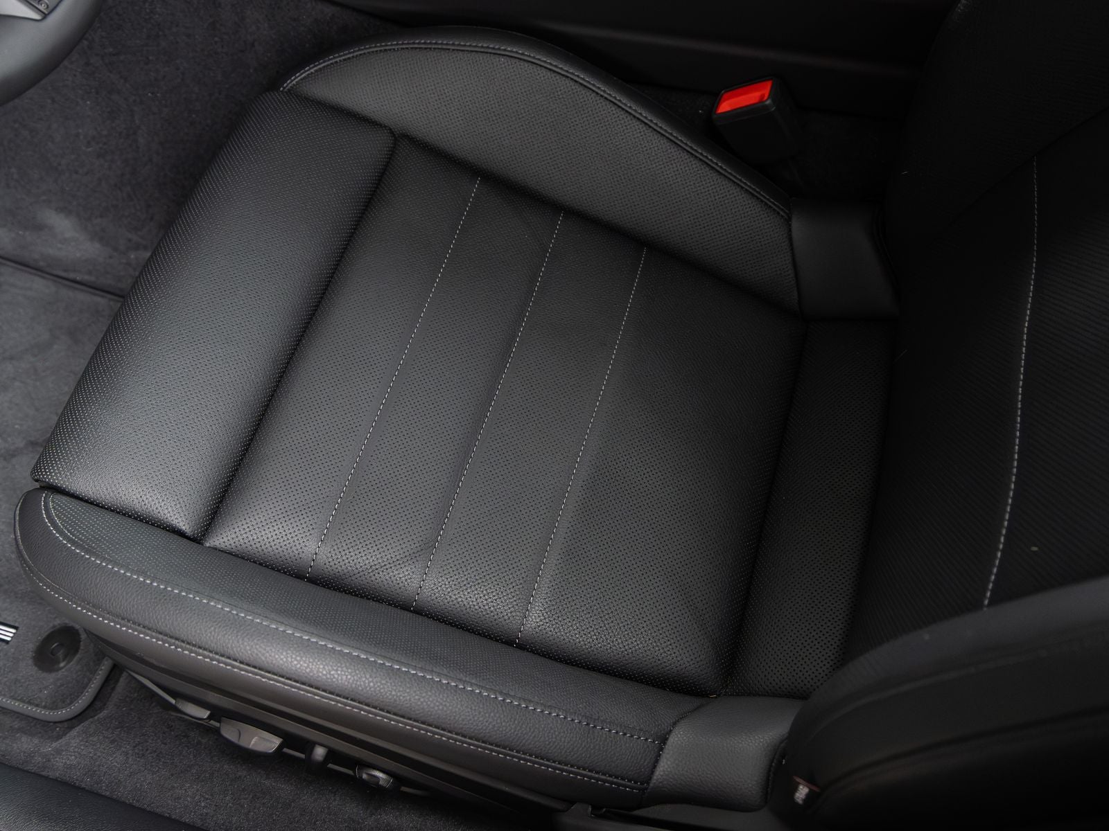 2025 Porsche Panamera Base