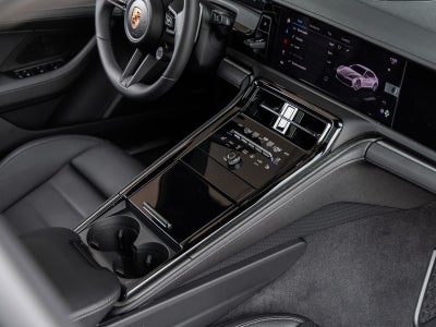 2025 Porsche Panamera Base