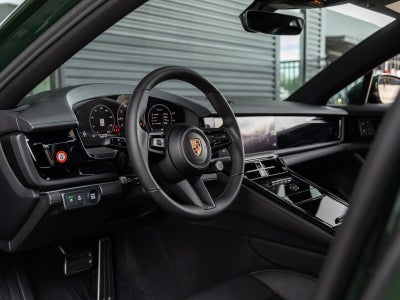 2025 Porsche Panamera Base