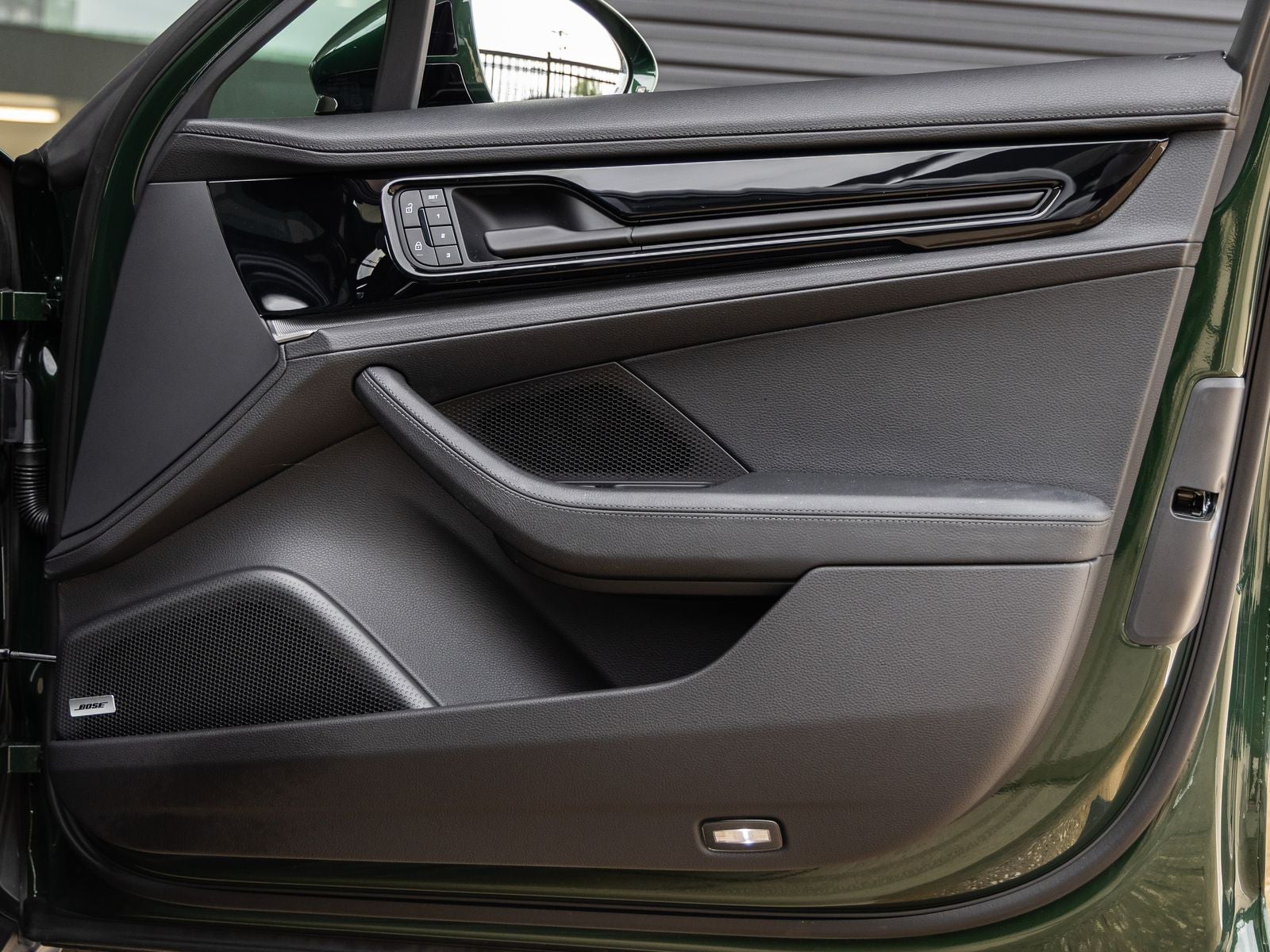 2025 Porsche Panamera Base