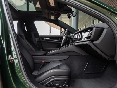 2025 Porsche Panamera Base