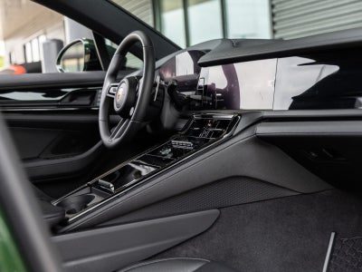 2025 Porsche Panamera Base