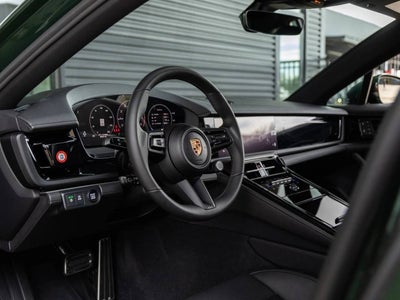 2025 Porsche Panamera Panamera