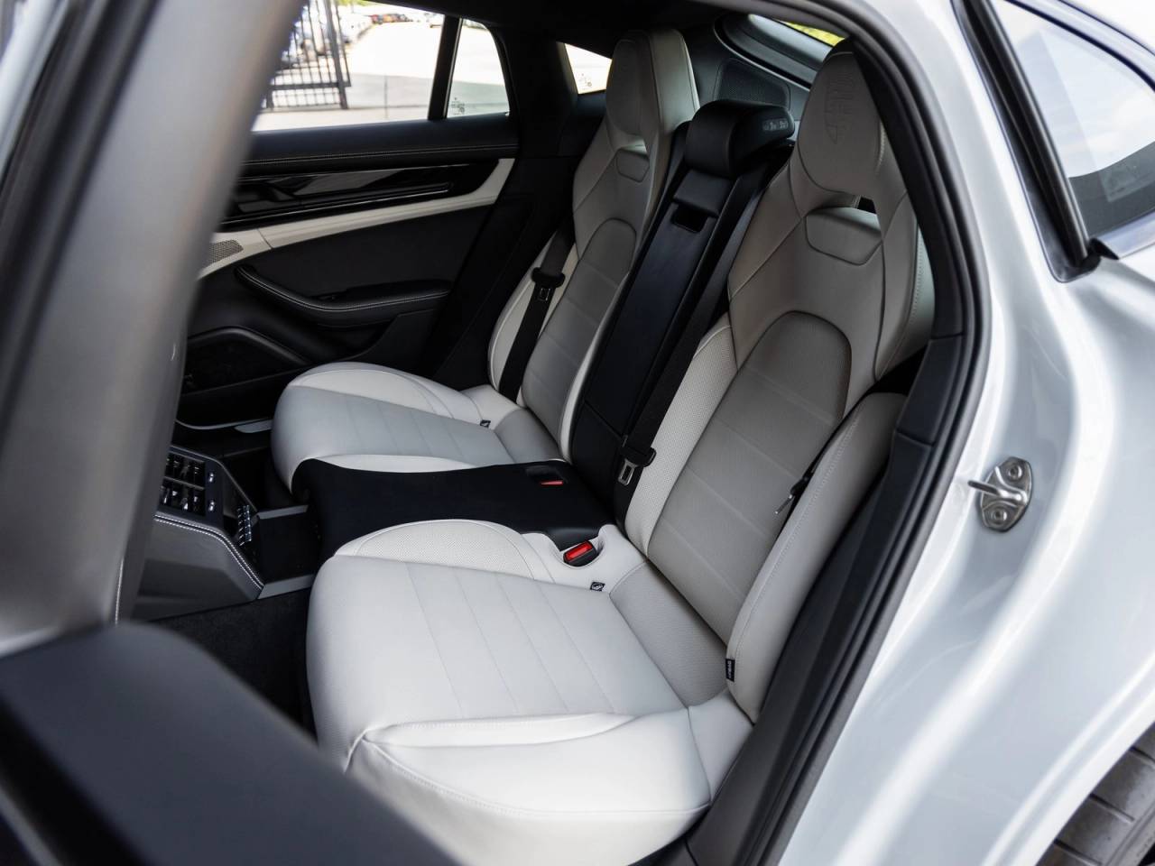 2025 Porsche Panamera Panamera