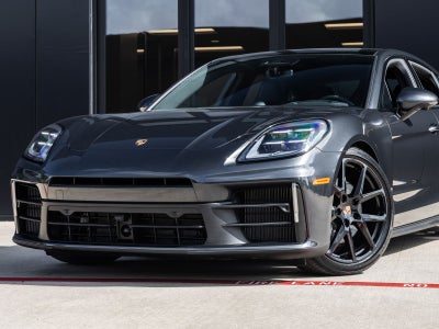 2026 Porsche Panamera Panamera 4