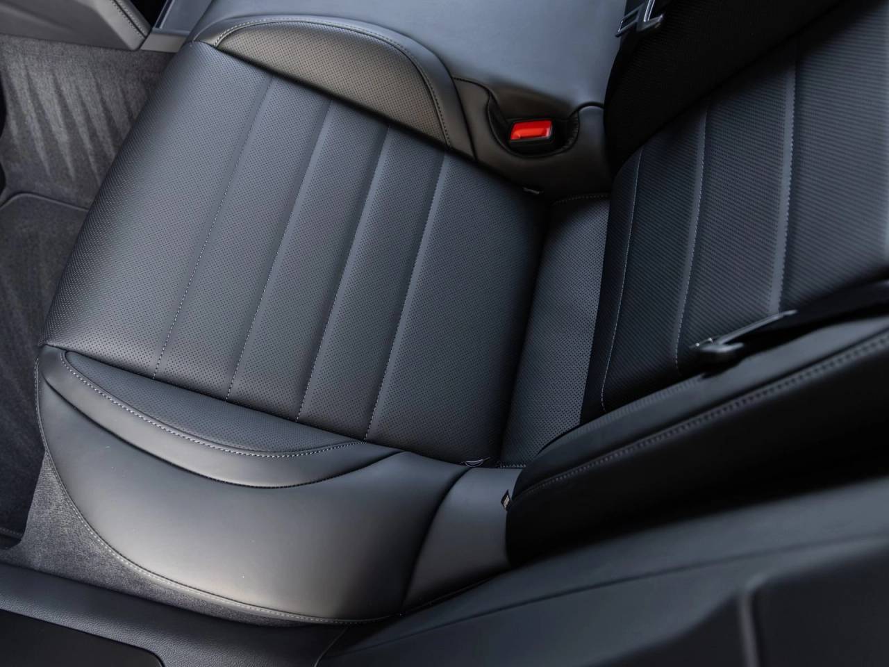 2026 Porsche Panamera Panamera 4