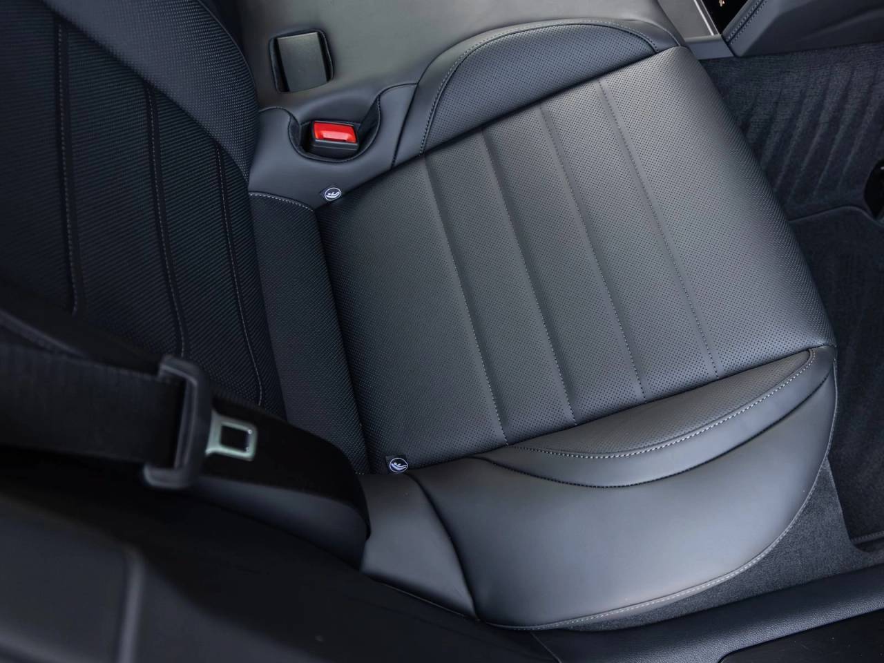 2026 Porsche Panamera Panamera 4