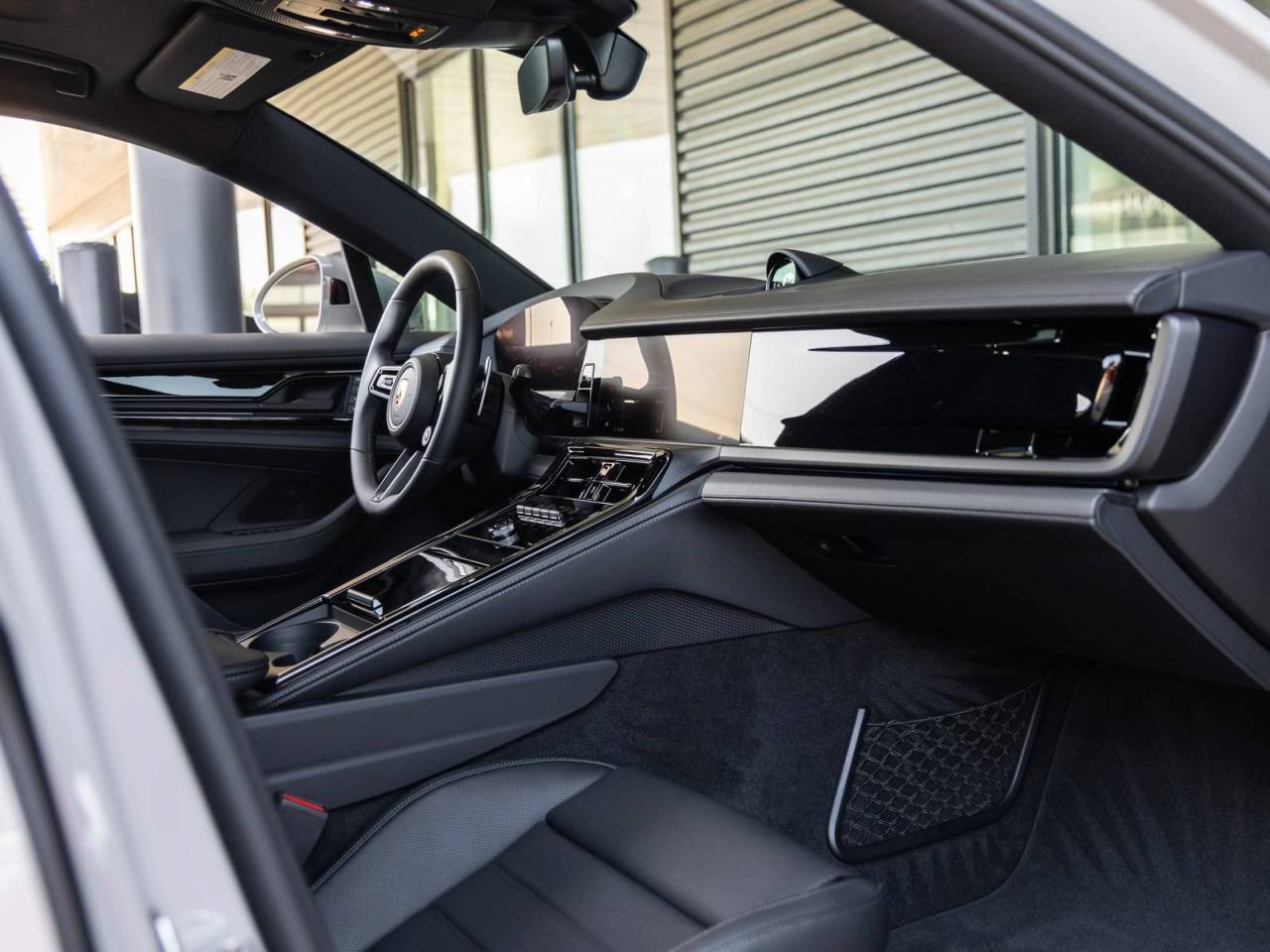 2026 Porsche Panamera Panamera 4