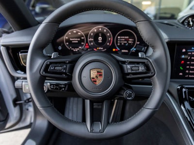 2025 Porsche Panamera 4