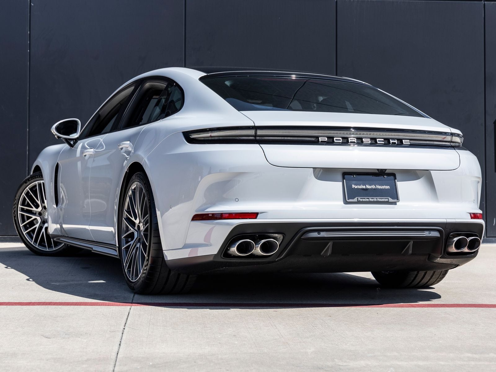 2025 Porsche Panamera 4