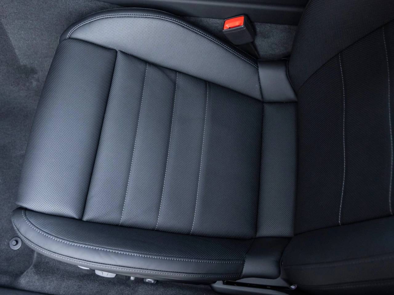 2025 Porsche Panamera Panamera 4