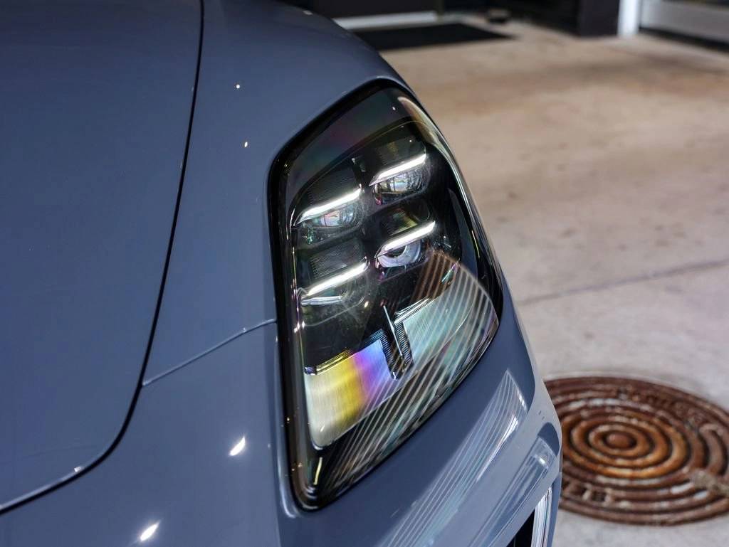 2025 Porsche Panamera 4